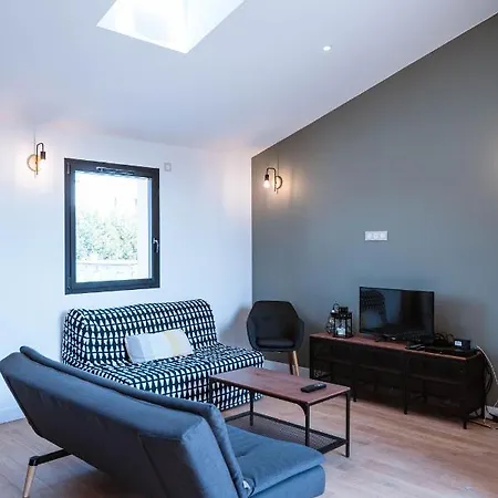 Apartment Magnifique Avec Balcon A Bordeaux
