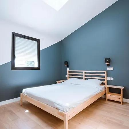 Apartment Magnifique Avec Balcon A Bordeaux