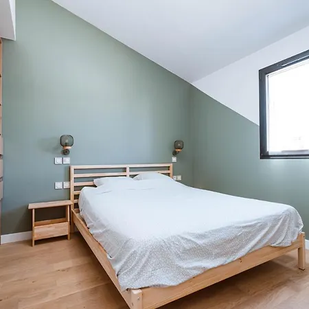 Magnifique Avec Balcon à Bordéus